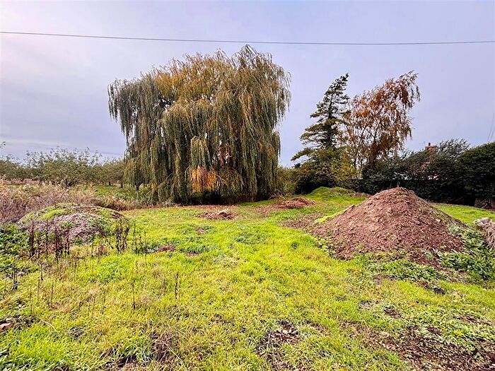 Land For Sale In Pius Drove, Upwell, Wisbech, PE14