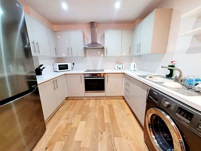 2 Bedroom Flat To Rent In Scholars Court, Manchester, M27