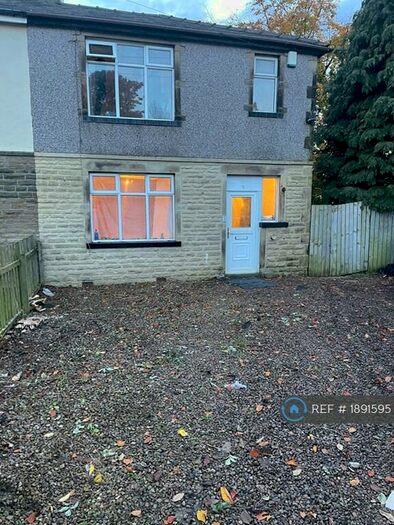 3 Bedroom Semi-Detached House To Rent In Killinghall Avenue, Bradford, BD2