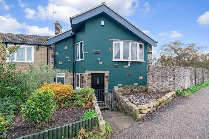 4 Bedroom Semi Detached House For Sale In Calverley Bridge, Leeds, LS13