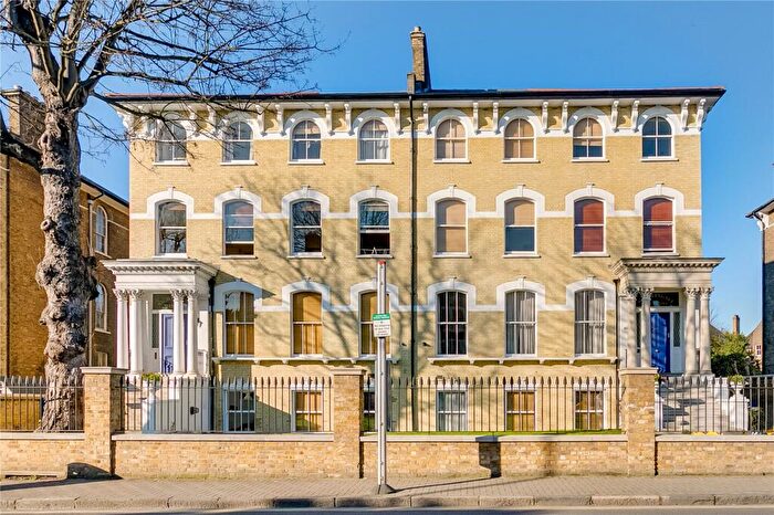 2 Bedroom Apartment To Rent In Nightingale Mansions, - Nightingale Lane, Clapham South, London, SW12
