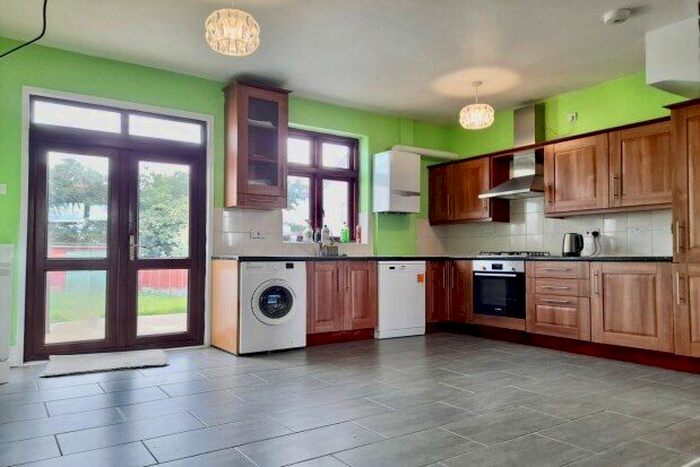 4 Bedroom Semi-Detached House To Rent In Honey Lane, Waltham Abbey, EN9