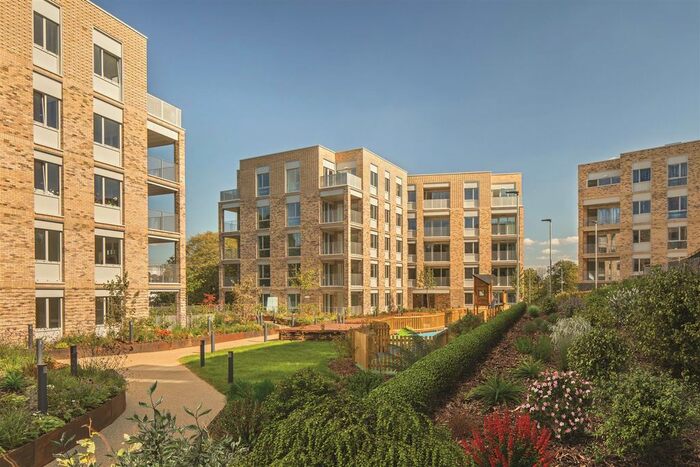 2 Bedroom Flat To Rent In Lush House, Mill Hill, NW7