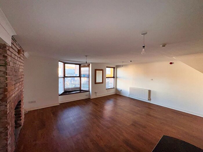 1 Bedroom Flat To Rent In Carnglas Road, Swansea, SA2