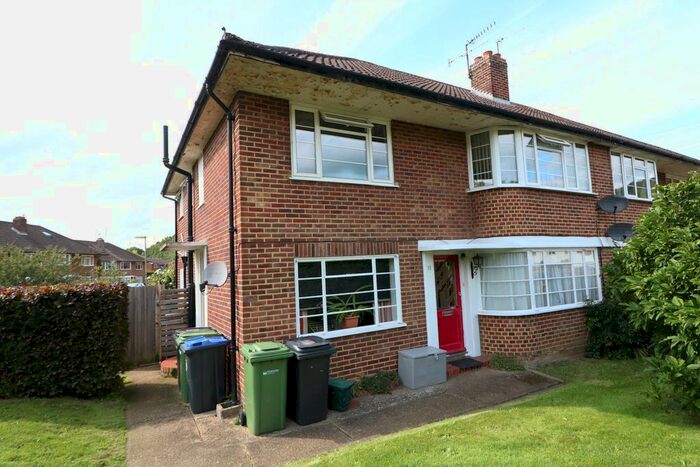 2 Bedroom Maisonette To Rent In Pixham Lane, Dorking, RH4