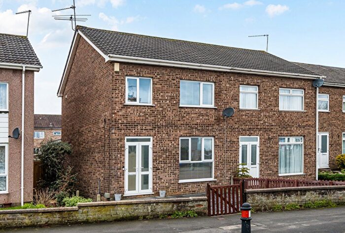 3 Bedroom End Terrace House For Sale In Grimsbury Road, Bristol, Gloucestershire, BS15
