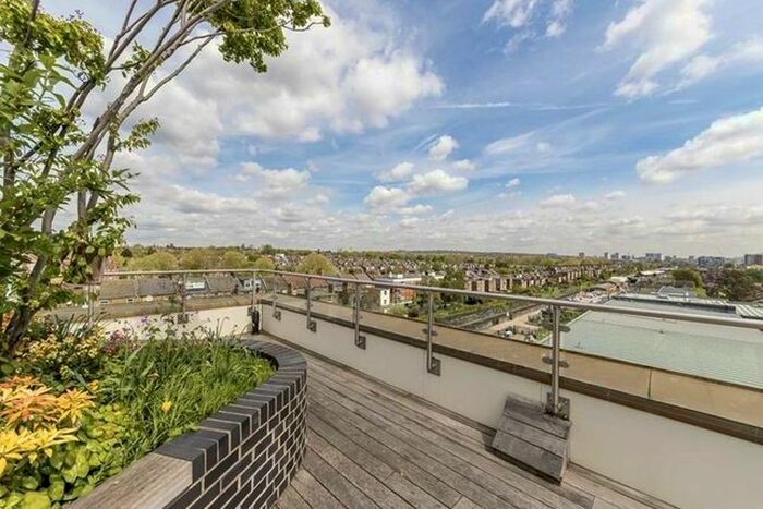 2 Bedroom Flat For Sale In Chamberlayne Road, London, NW10