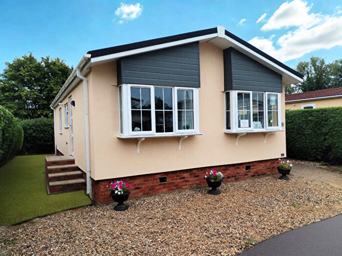 2 Bedroom Park Home For Sale In Ipswich, Suffolk, IP7