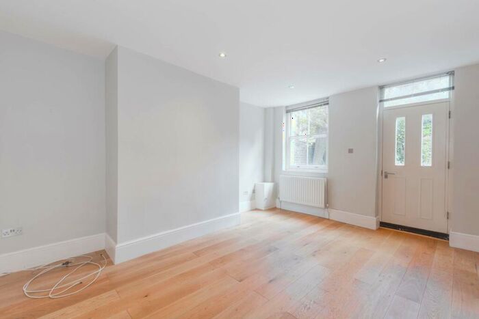 1 Bedroom Flat To Rent In Manor Gardens, Holloway, London, N7