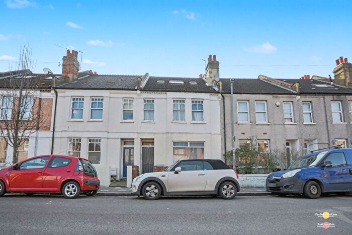 1 Bedroom Terraced House For Sale In Flat First Floor Rear, Garratt Terrace, London, Wandsworth, SW17
