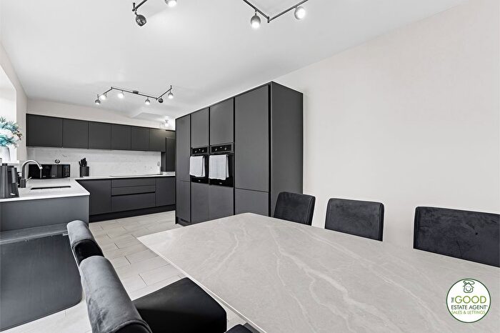 3 Bedroom End Of Terrace House For Sale In Barlow Road, Wilmslow, SK9