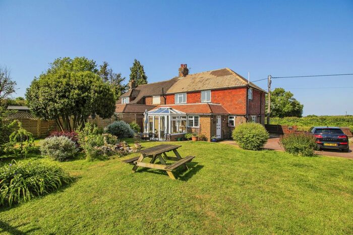 3 Bedroom Property For Sale In Cowbeech Hill, Cowbeech, Hailsham, BN27