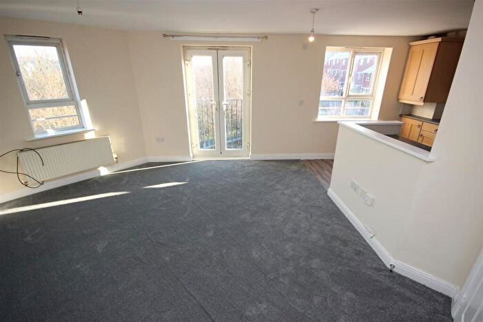 2 Bedroom Apartment To Rent In Littlehill Crescent, Halesowen, Halesowen, West Midlands, B63