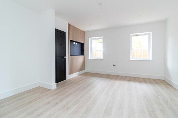 2 Bedroom Detached House For Sale In Campbell Croft, Edgware, HA8