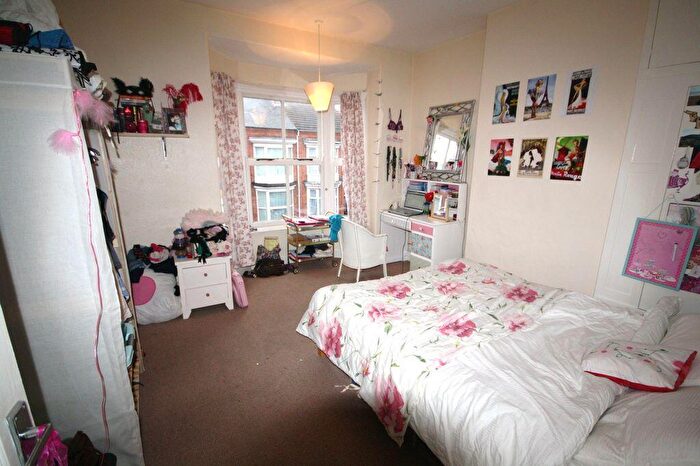 4 Bedroom Terraced House To Rent In Beaconsfield Road, Leicester, LE3