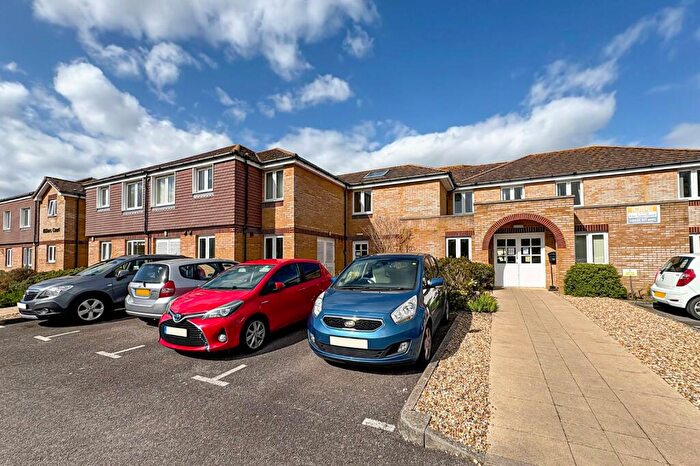 1 Bedroom Apartment For Sale In Worthing Road, East Preston, Littlehampton, West Sussex, BN16