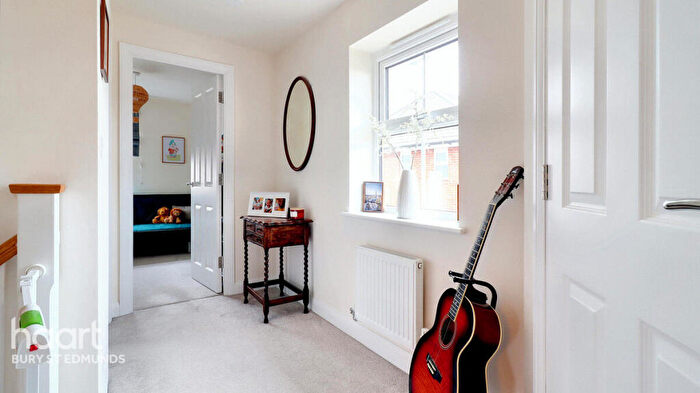 3 Bedroom Detached House For Sale In Melvin Way, Woolpit, Bury St Edmunds, IP30