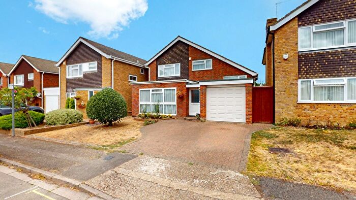 4 Bedroom Detached House For Sale In Broadacre Close, Ickenham, Uxbridge, Greater London, UB10