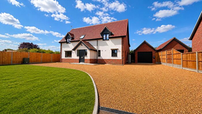 4 Bedroom Detached House For Sale In Church Road, Soth Lopham, IP22