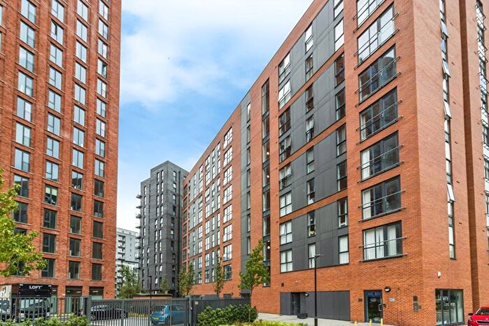 3 Bedroom Apartment For Sale In Derwent Street, Salford, M5