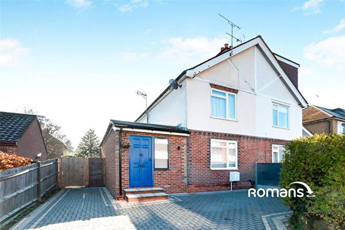 2 Bedroom Semi Detached House To Rent In Ringwood Road, Farnborough, Hampshire, GU14