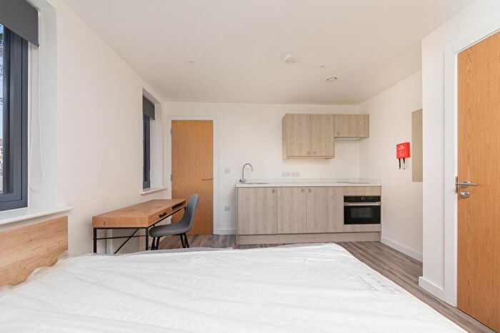 1 Bedroom Flat To Rent In Livingstone Road, Bath, BA2