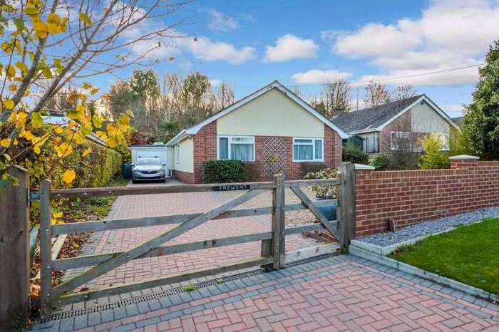 3 Bedroom Property For Sale In Wyndham Lane, Allington ** Video Tour **, SP4