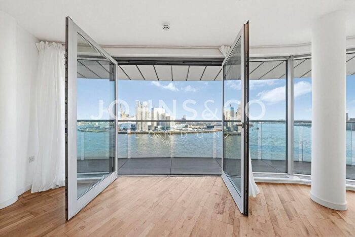 2 Bedroom Flat To Rent In New Providence Wharf, Fairmont Avenue, London, E14