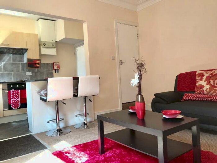 2 Bedroom Terraced House To Rent In Glebe Avenue, LS5