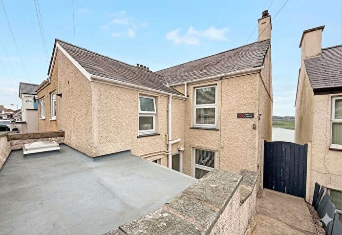 2 Bedroom Semi Detached House For Sale In Bush Road, Y Felinheli, Gwynedd, LL56