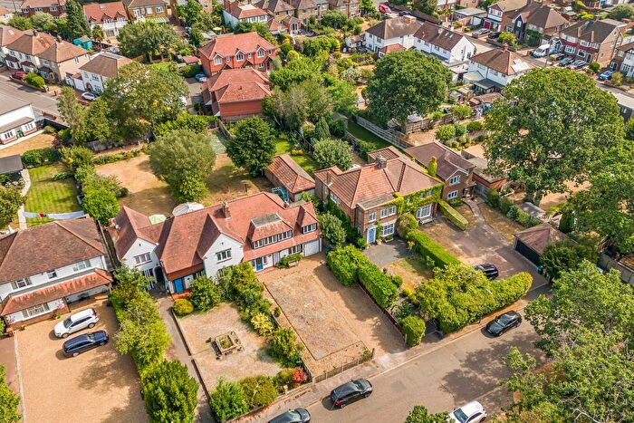 3 Bedroom Semi Detached House For Sale In Manor Road, Ashford, TW15