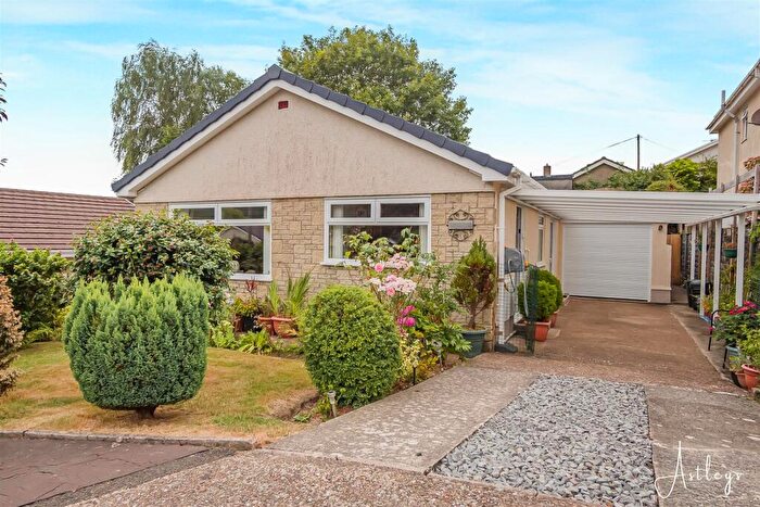 3 Bedroom Detached Bungalow For Sale In Kingrosia Park, Clydach, Swansea, SA6
