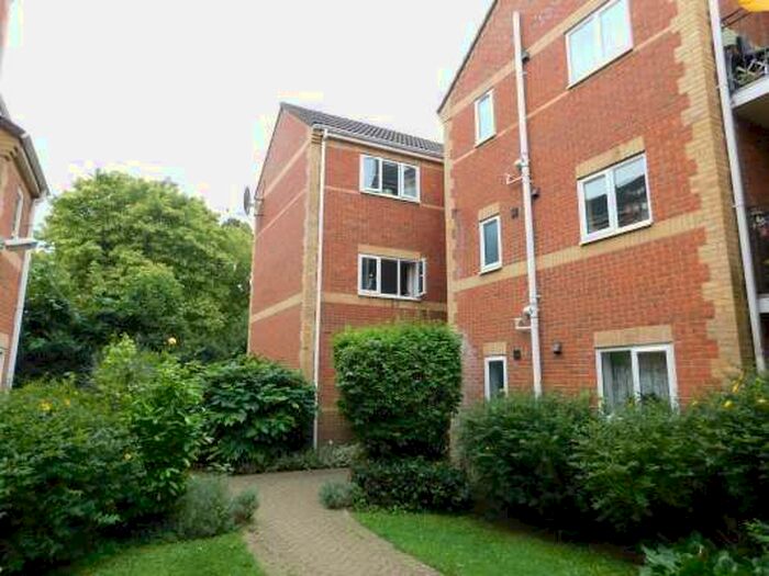 2 Bedroom Flat To Rent In Oaklands, Peterborough, PE1