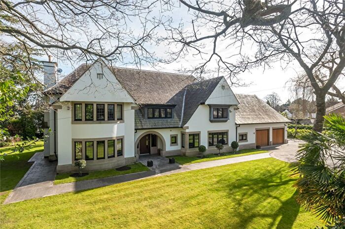 6 Bedroom Detached House To Rent In Broad Lane, Hale, Altrincham, Greater Manchester, WA15