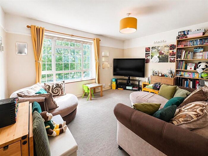 3 Bedroom Apartment For Sale In Farnham Court, Cheam Village, Cheam, Sutton, SM3