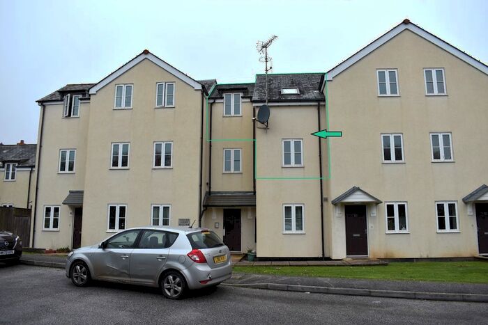 2 Bedroom Flat To Rent In Higher Bugle, St Austell, PL26
