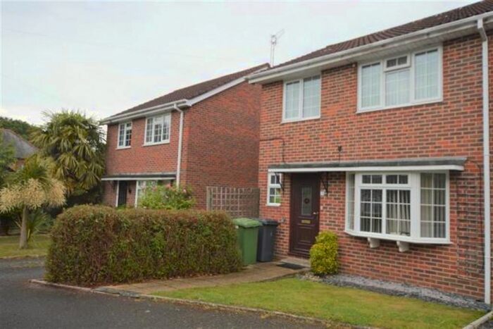 3 Bedroom Semi-Detached House To Rent In Royal Gardens, Rowland's Castle, PO9
