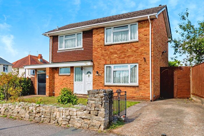 3 Bedroom Detached House For Sale In Coniston Road, Southampton, Hampshire, SO16