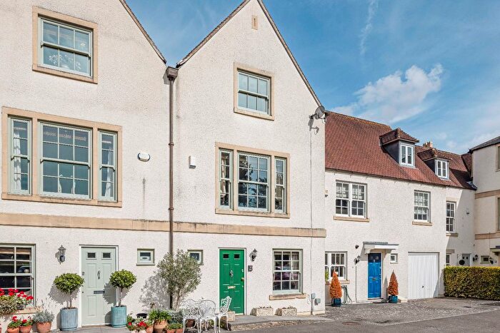 3 Bedroom Detached House For Sale In Bingham Close, Cirencester, Gloucestershire, GL7