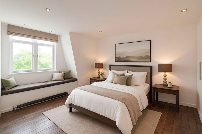 3 Bedroom Flat To Rent In Hyde Park Place, London, W2