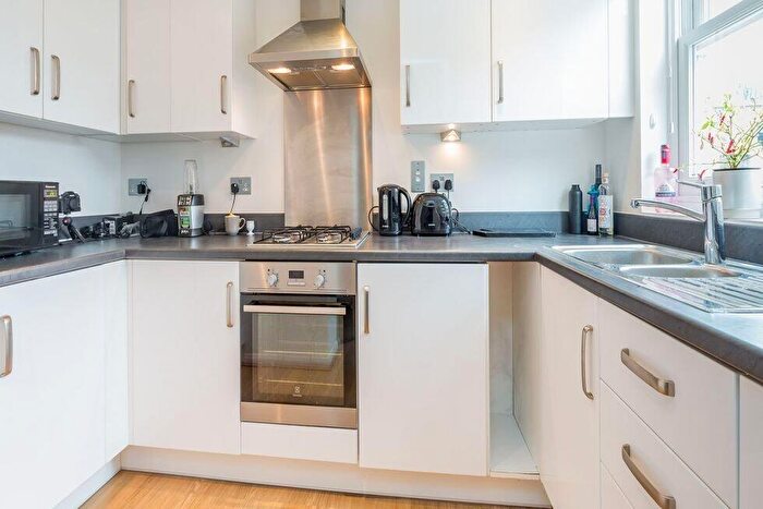2 Bedroom Flat To Rent In Wharfdale Road, Kings Cross, N1