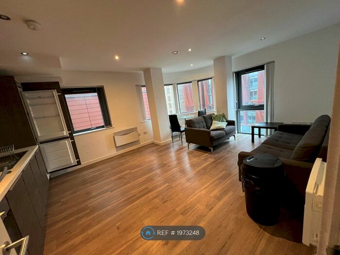 2 Bedroom Flat To Rent In Nuovo, Manchester, M4