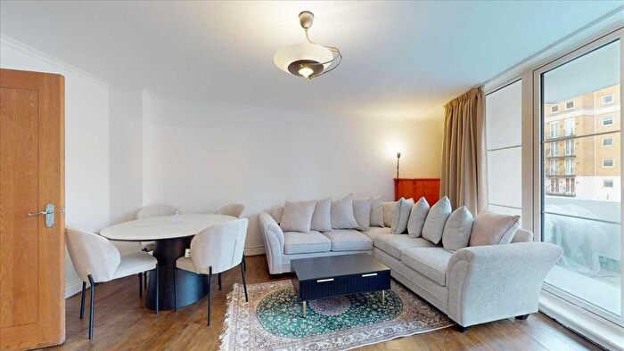 3 Bedroom Flat To Rent In Palgrave Gardens, London, NW1
