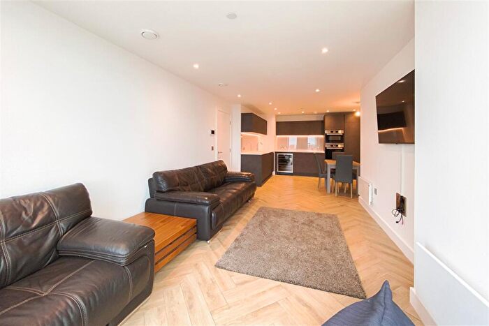 2 Bedroom Apartment To Rent In Elizabeth Tower, M15