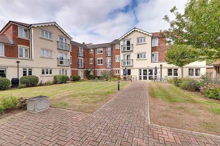 1 Bedroom Flat For Sale In Southey Road, Worthing, BN11