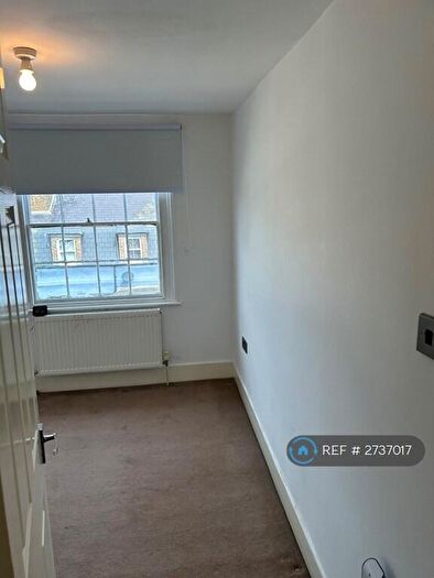 2 Bedroom Flat To Rent In High St, Herne Bay, CT6