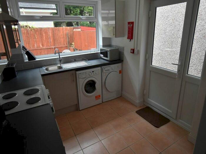 4 Bedroom Property To Rent In St. Helens Avenue, Brynmill, Swansea, SA1