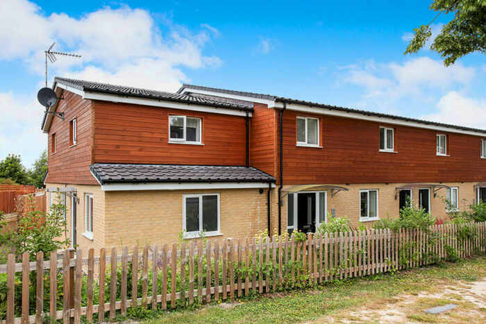 2 Bedroom Flat To Rent In Sycamore Court South End Road, Andover, SP10