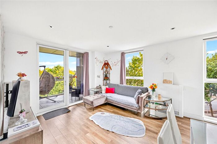 2 Bedroom Flat For Sale In Track Street, Walthamstow, London, E17