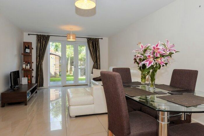 4 Bedroom Property To Rent In Cuddington Avenue, Worcester Park, KT4